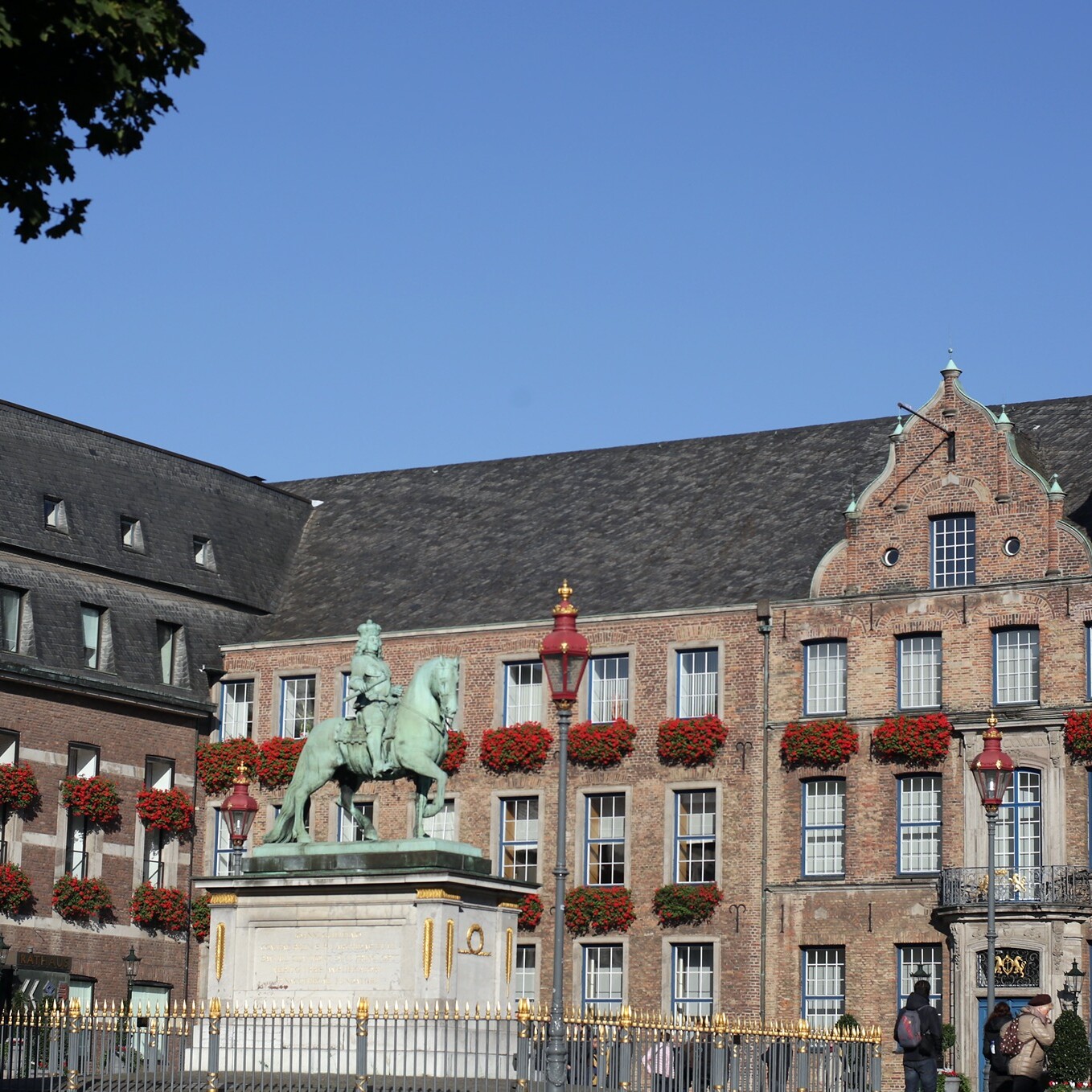 Duesseldorfer Rathaus uai, , Öffentlichkeitsbeteiligungen zu vier städtebaulichen Vorhaben