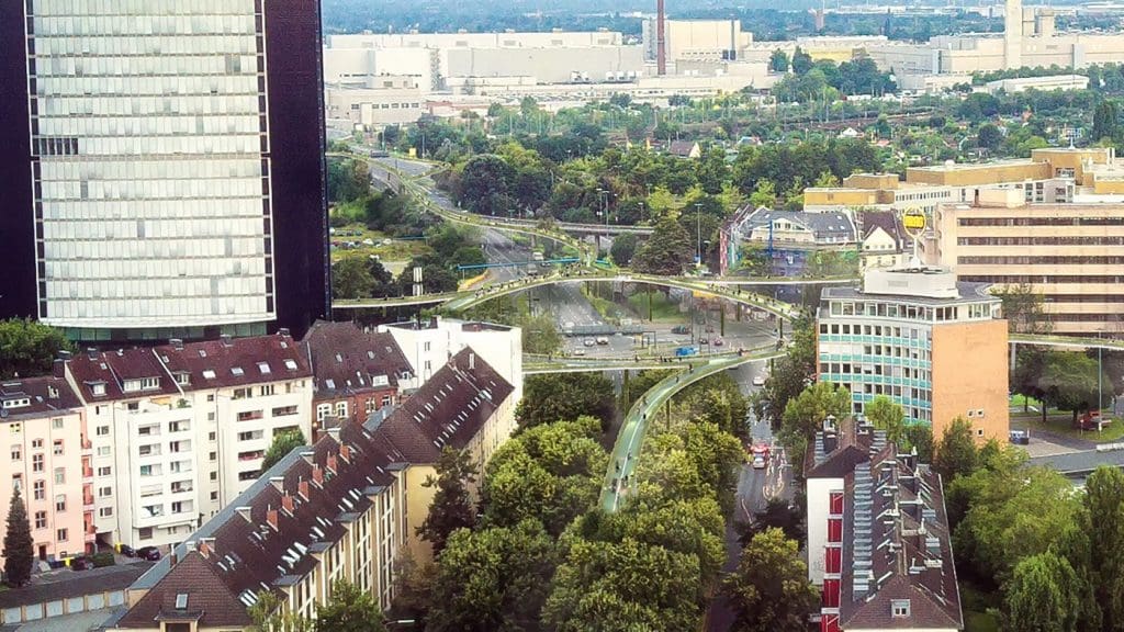 bikelane tag ri oberkassel2 crop, , Fahrrad-Hochstraße als deutschlandweit einmaliges Pilot-Projekt